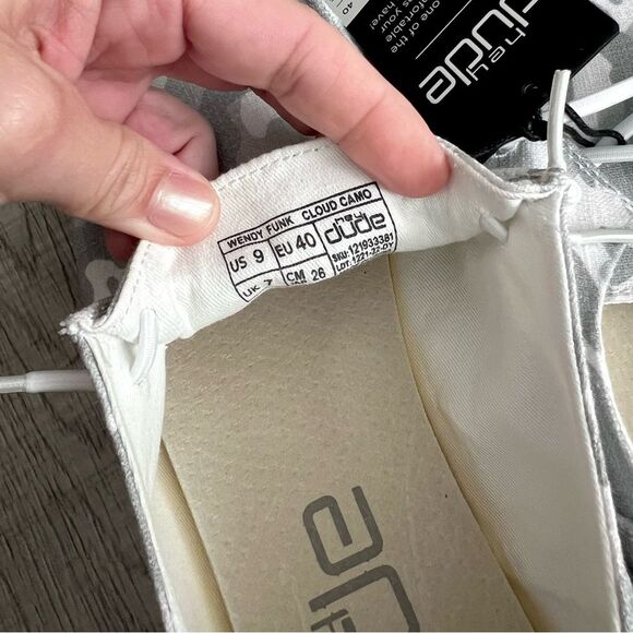 Hey Dude Dudes Wendy Funk - Cloud Camo - Gray/White - size 9 women’s - NEW! - Picture 4 of 8